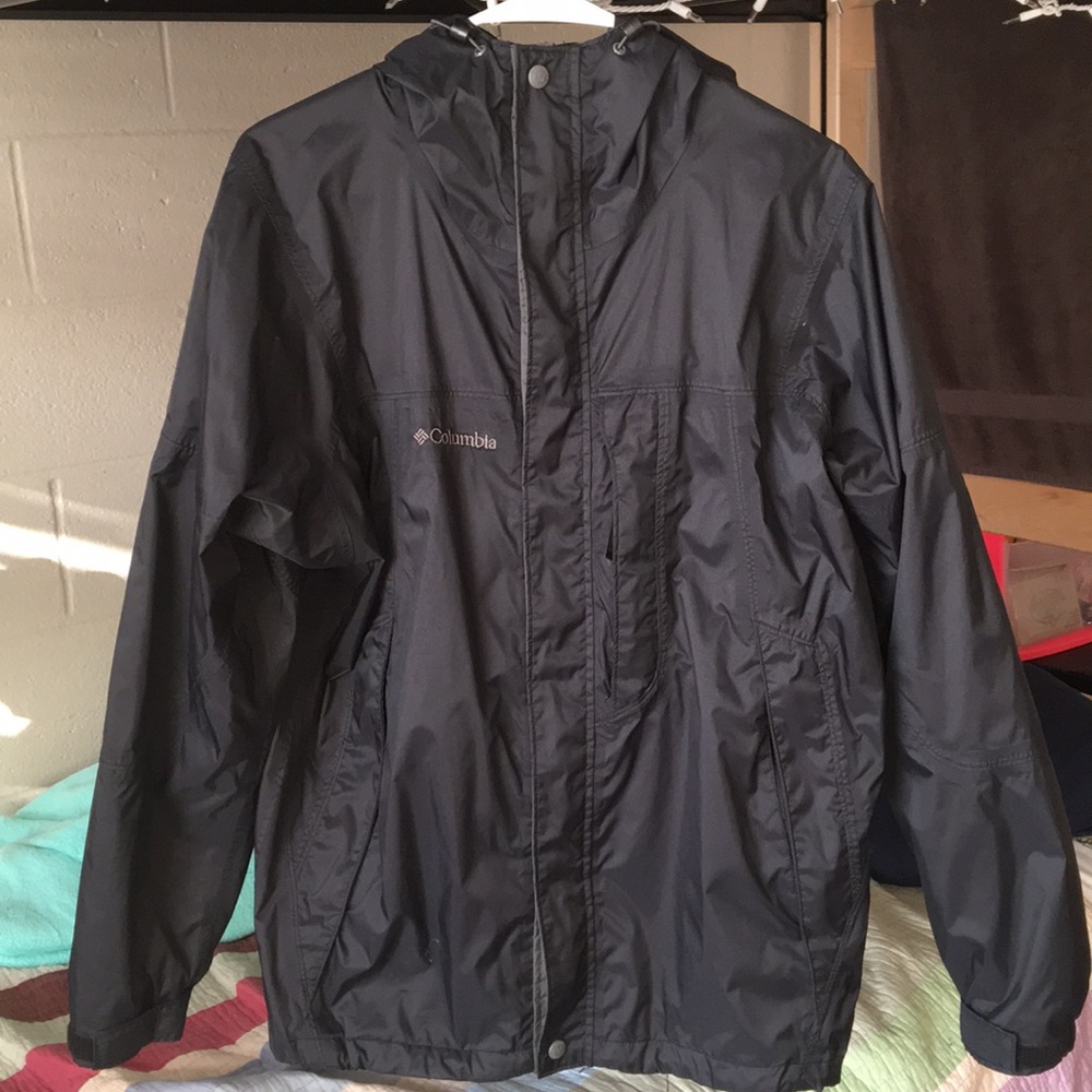 Columbia sports/rain jacket in great condition.